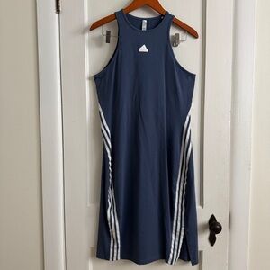 Women's Adidas Future Icons 3-Stripes Dress size Medium